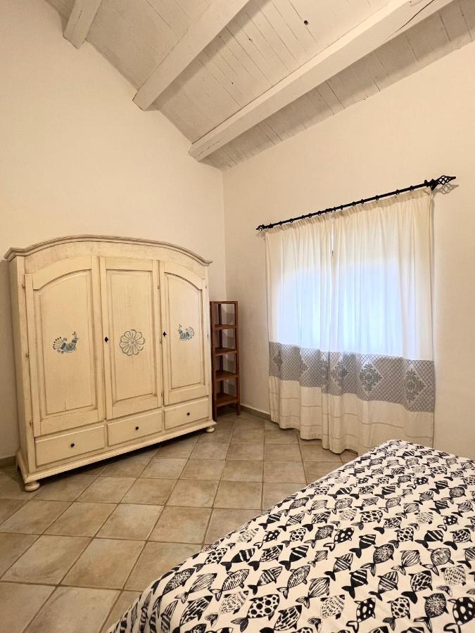 Appartamento Il Caracolo A Cala Francese La Maddalena  Buitenkant foto