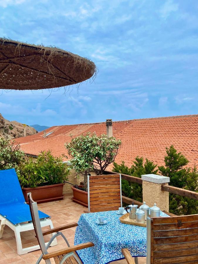 Appartamento Il Caracolo A Cala Francese La Maddalena  Buitenkant foto